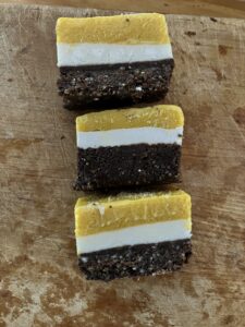 Mango Cacao Raw Slice
